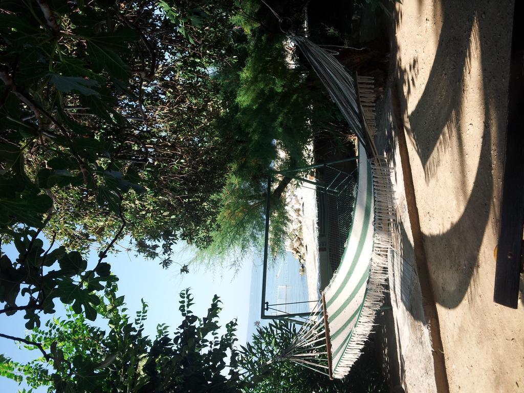 Apartments And Rooms Tomas Podstrana Bagian luar foto